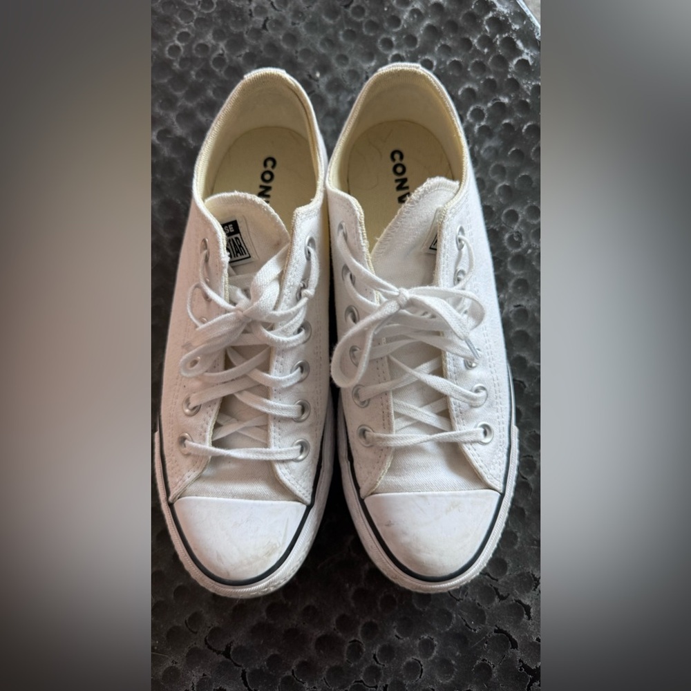 Converse Allstars - women’s 8